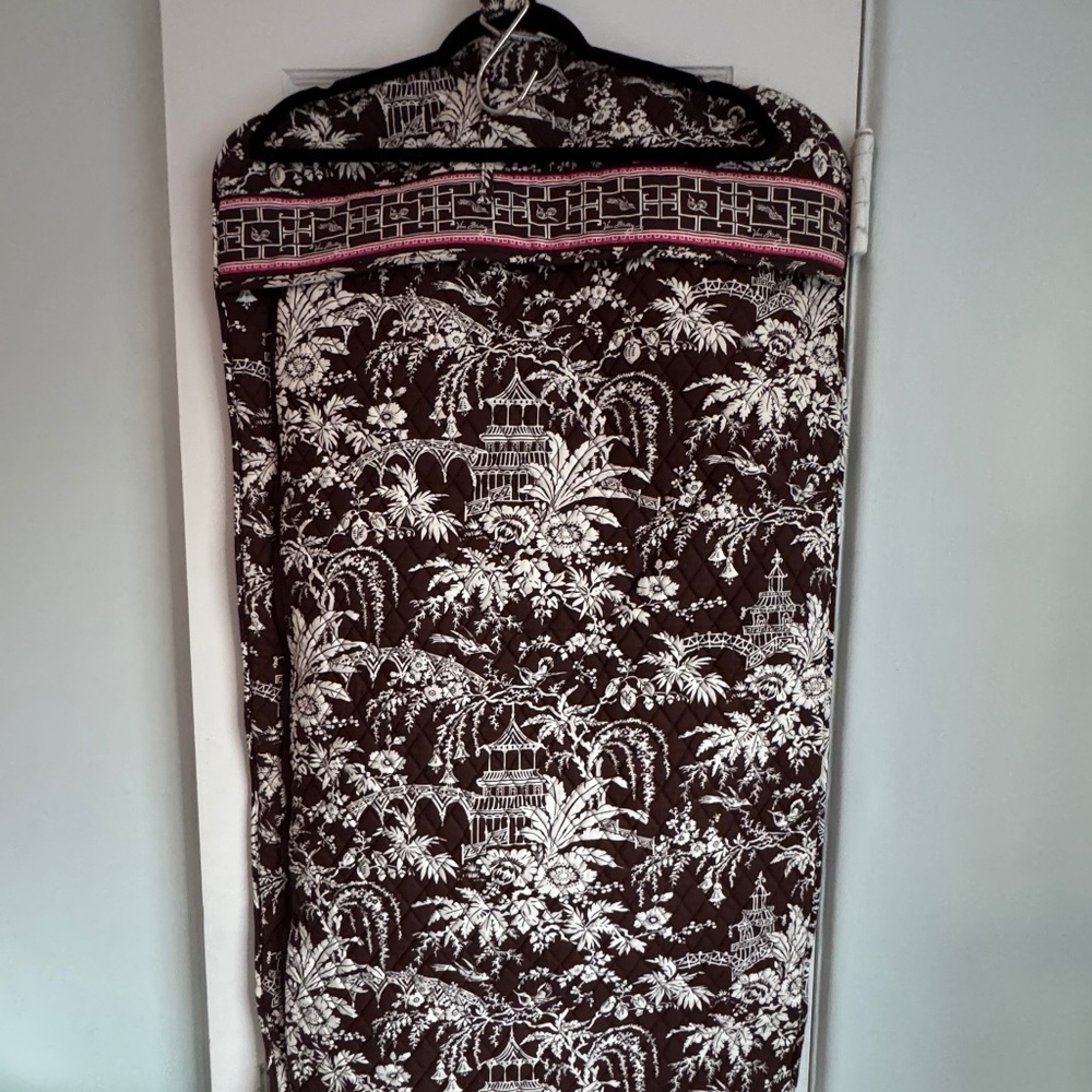 Vera Bradley Brown Imperial Toile Travel Garment Bag